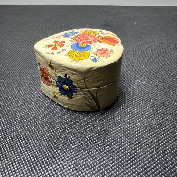 Vintage Heart Shaped Floral Trinket Box Hand Painted Folk Art Style - Picture 7 of 15